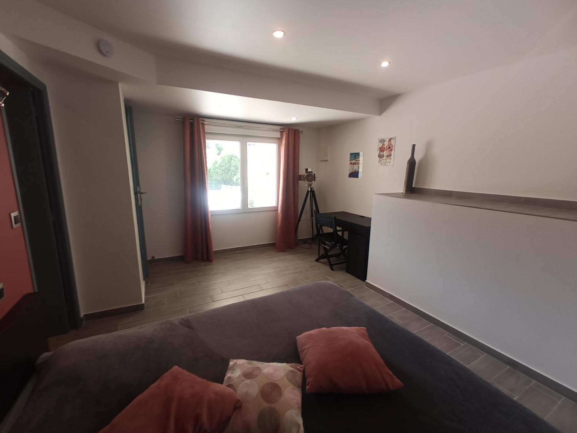 Sur Les Pas De Pagnol Bed & Breakfast Aubagne Room photo